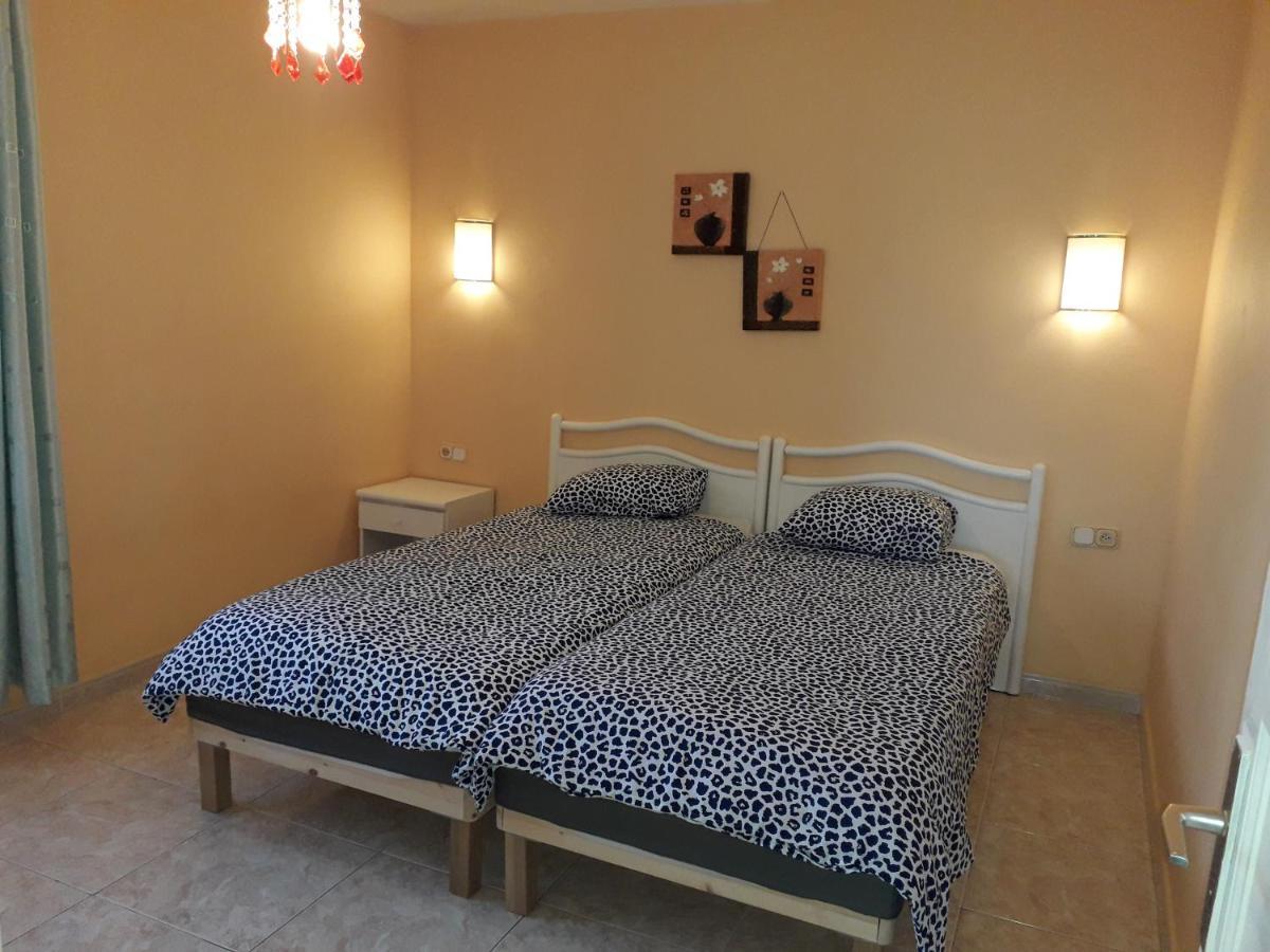 Sunny Self-Catering Apartment Costa Teguise, Lanzarote, Spain Екстер'єр фото